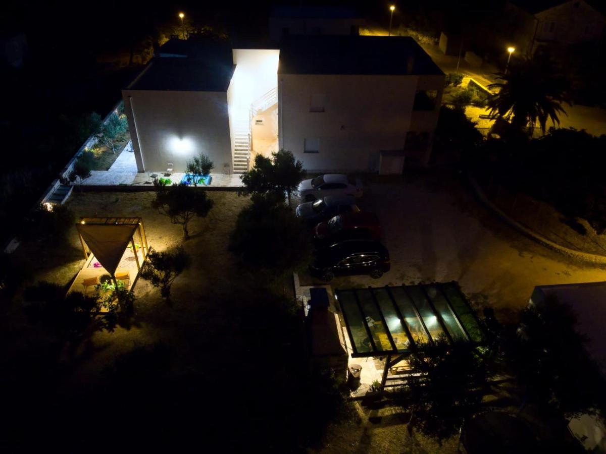 Apartman Petar Ražanac Extérieur photo