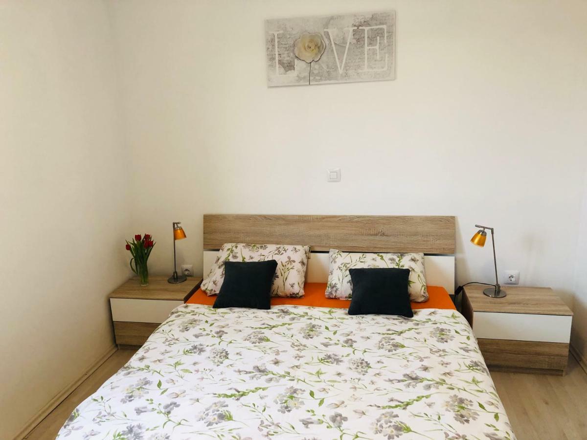 Apartman Petar Ražanac Extérieur photo